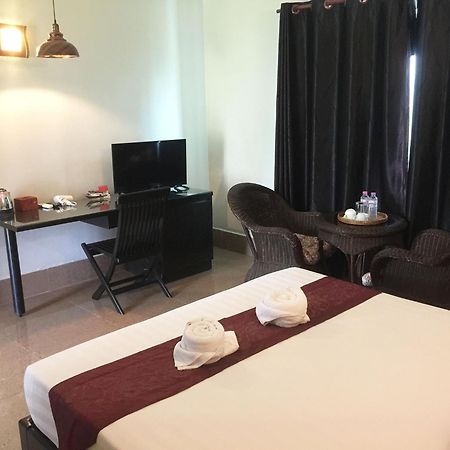 Central Night Hotel Siem Reap Exteriör bild