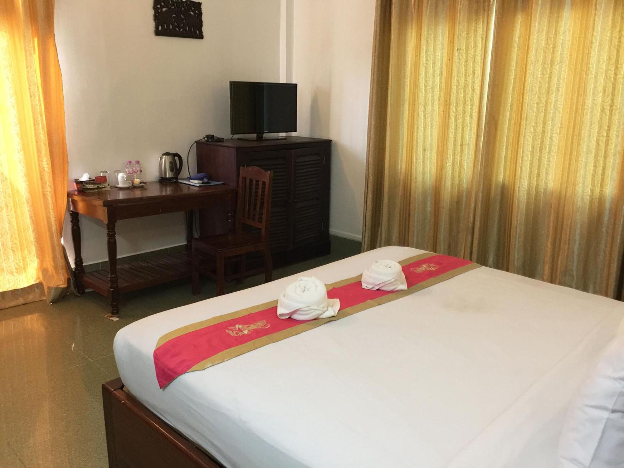 Central Night Hotel Siem Reap Exteriör bild