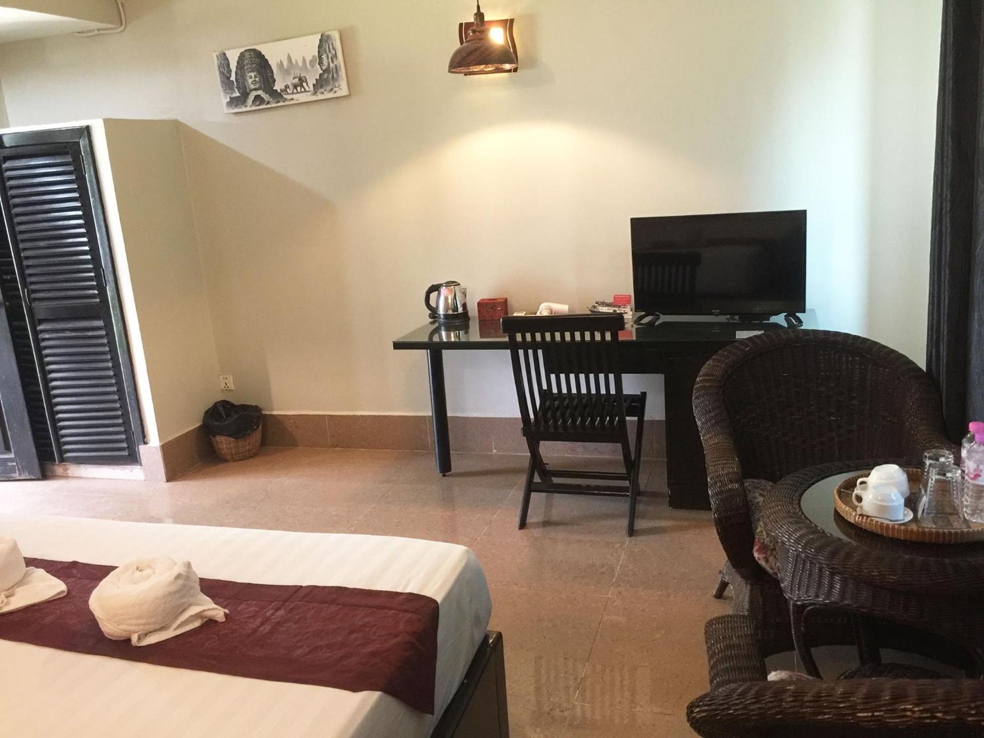 Central Night Hotel Siem Reap Exteriör bild