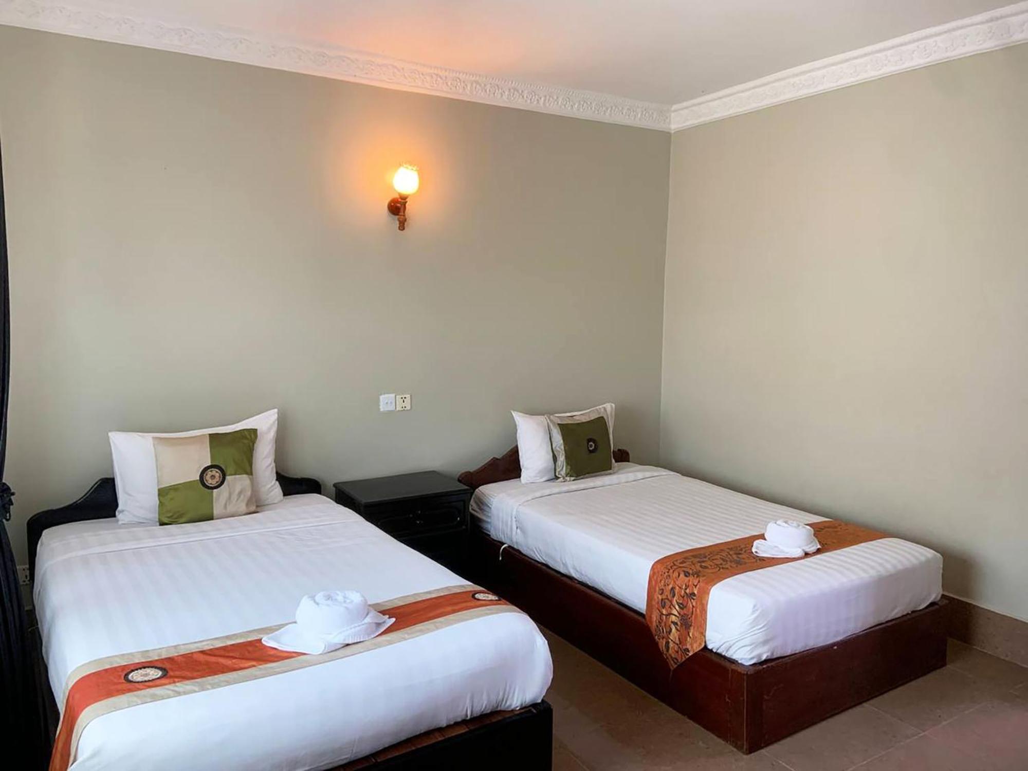 Central Night Hotel Siem Reap Exteriör bild