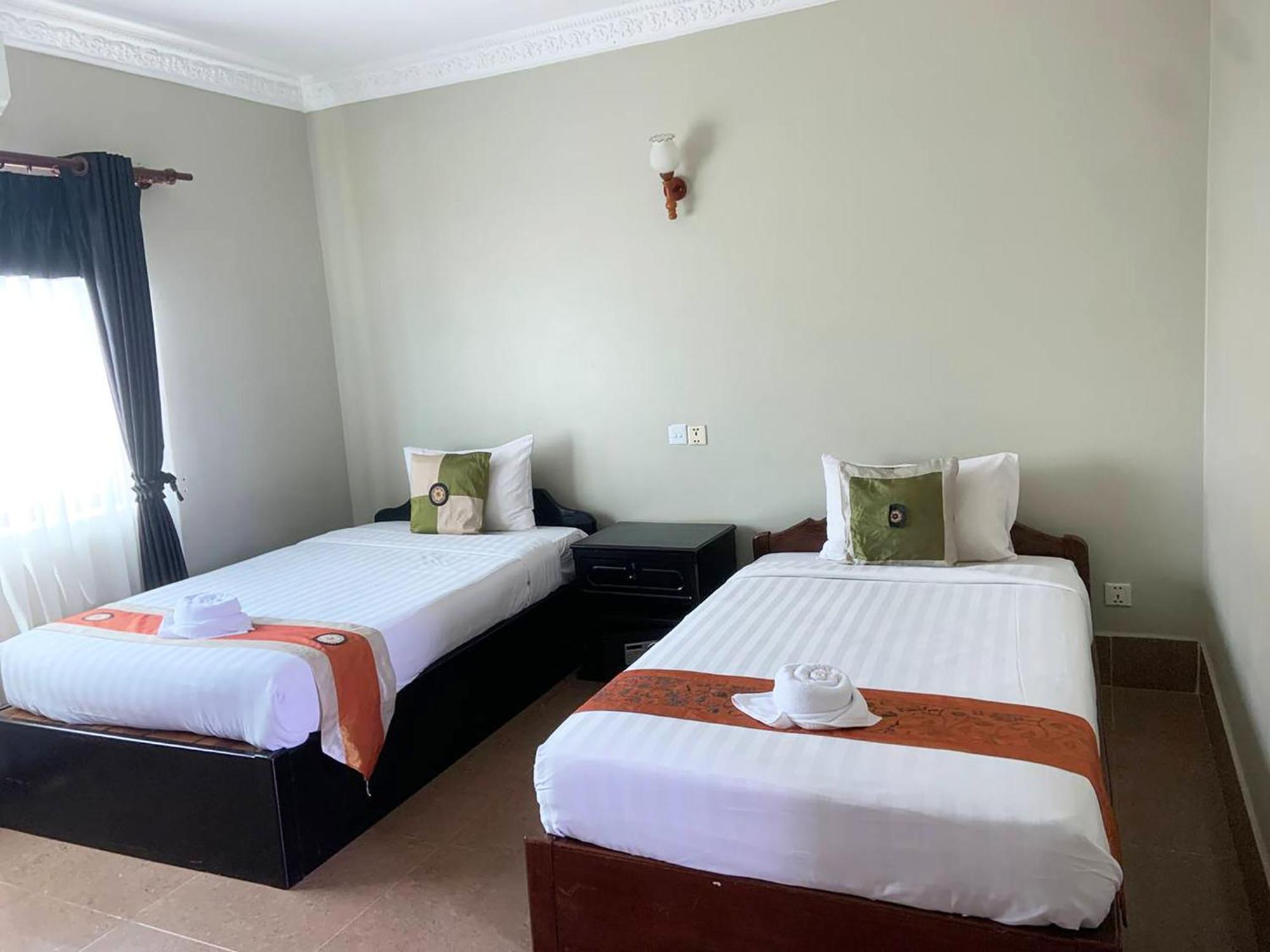 Central Night Hotel Siem Reap Exteriör bild