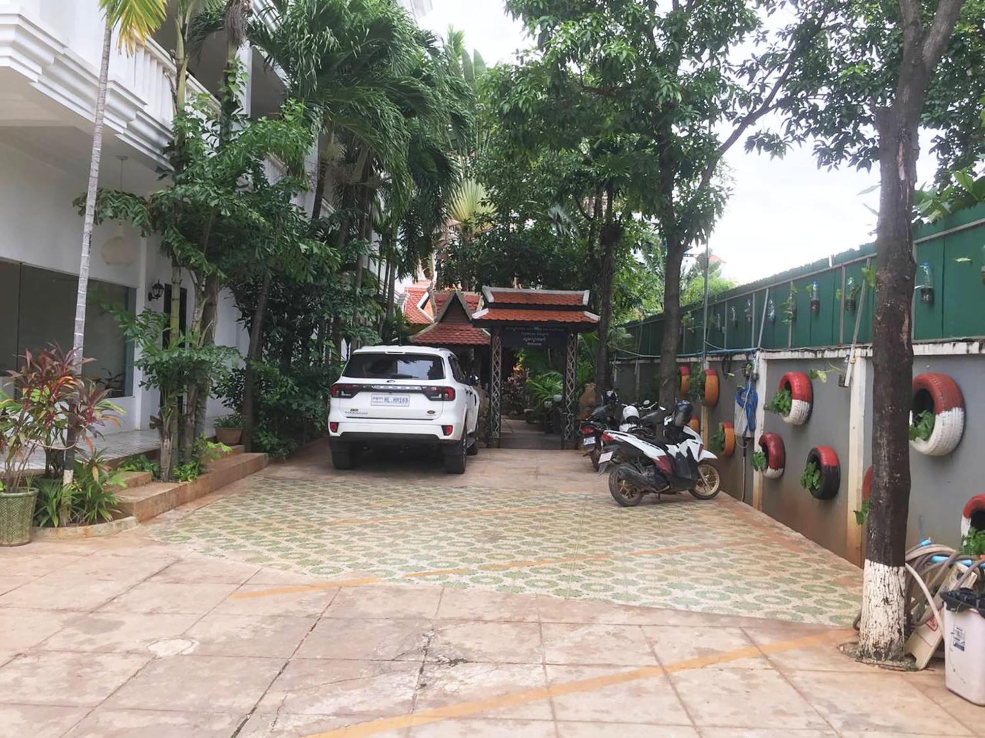 Central Night Hotel Siem Reap Exteriör bild