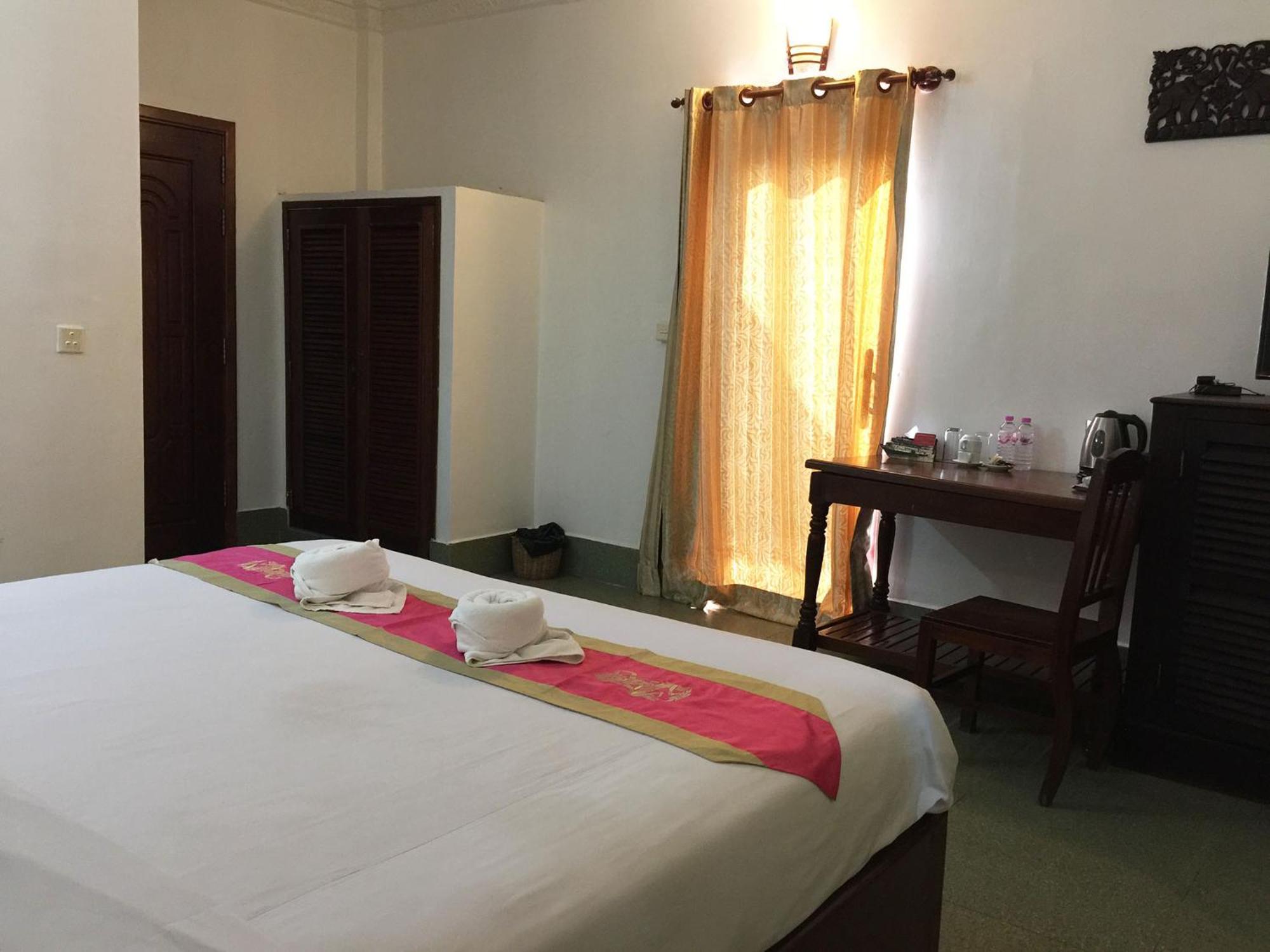 Central Night Hotel Siem Reap Rum bild