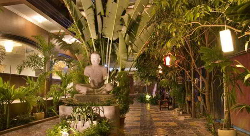 Central Night Hotel Siem Reap Exteriör bild