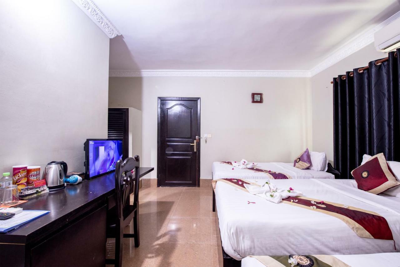 Central Night Hotel Siem Reap Exteriör bild