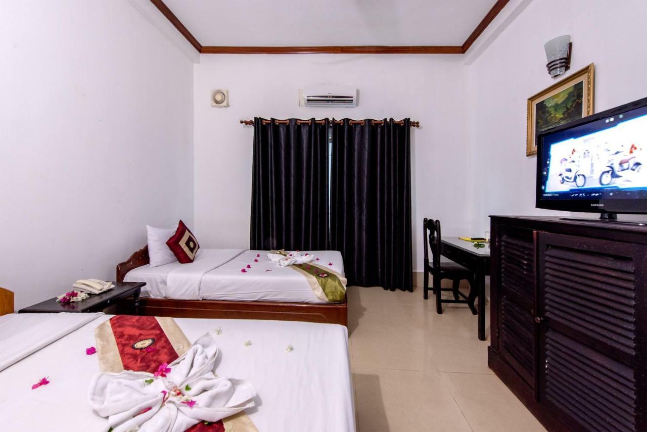 Central Night Hotel Siem Reap Exteriör bild