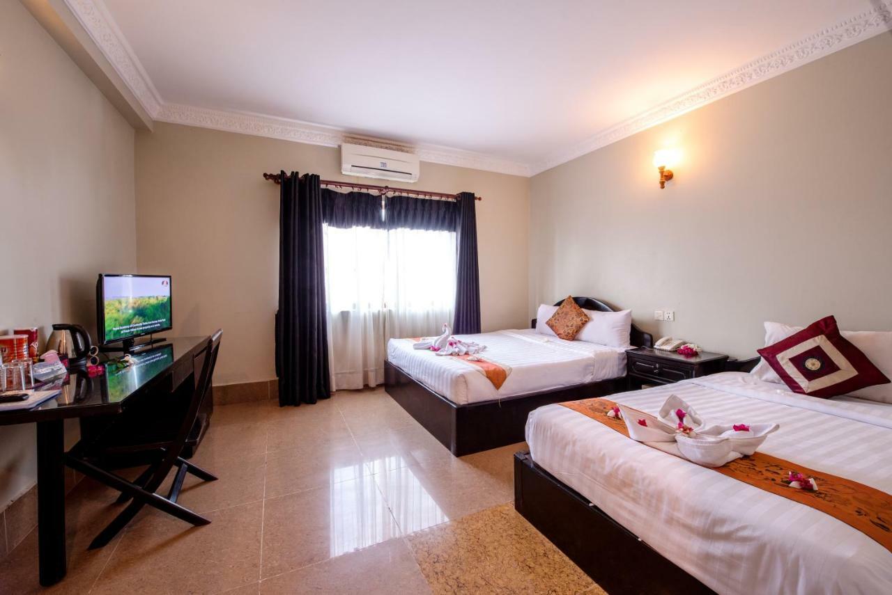 Central Night Hotel Siem Reap Exteriör bild